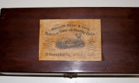 !800s revolver presentation-box
