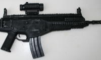 moviegunguy.com, movie prop assault rifles, replica Beretta ARX 160