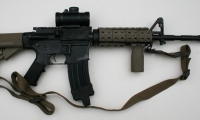 moviegunguy.com, movie prop assault rifles, Replica M4 desert colors