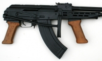 moviegunguy.com, movie prop assault rifles, replica AMD-65