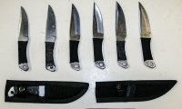 Throwing knife set with sheathes
