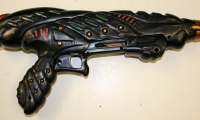moviegunguy.com,  Futuristic Weapons, Futurisitic hand gun