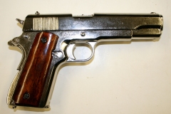 moviegunguy.com, movie prop handguns, semi-automatic, replica chrome 1911