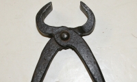 moviegunguy.com,  Instruments of Torture, Primitive Tool