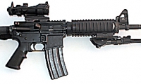 prop modern US military guns/gear, M4 optics and bipod