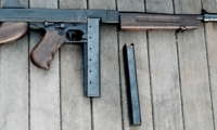 moviegunguy.com, movie prop machine guns, Thompson with stick magazine