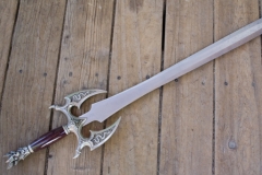 moviegunguy.com,  Medieval Weaponry and Armor, Broad Sword with Dragon-style handle and hilt