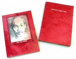 NVA-VC Props and Accessories, moviegunguy.com, nva/viet cong Propaganda Books