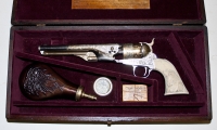 moviegunguy.com,  Specialty Props, 1800s revolver presentation case