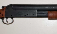 moviegunguy.com, movie prop shotguns, replica 12 gauge pump shotgun