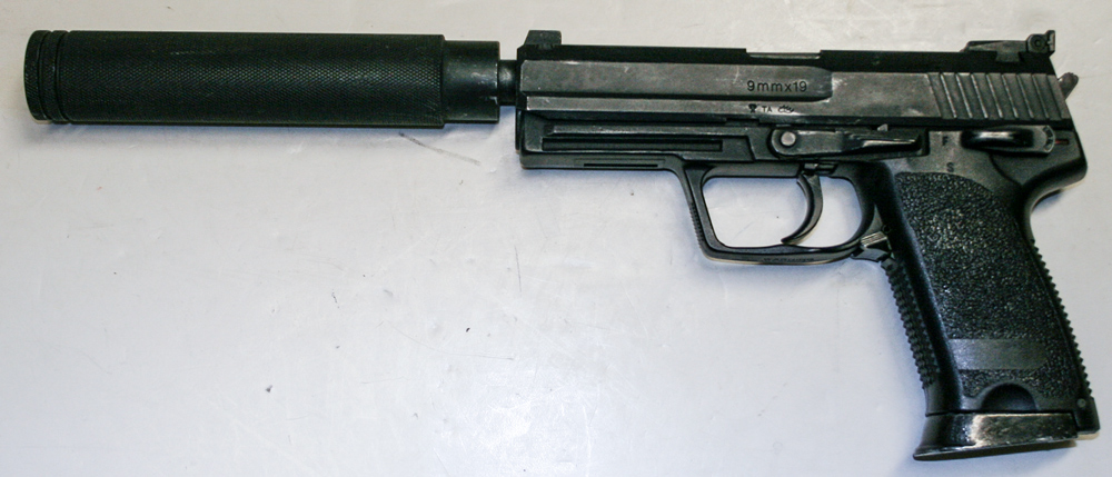 Silenced American 9mm Pistol USP Counter Strike Weapon Replica Cosplay Prop