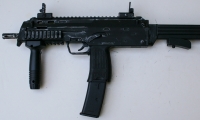 moviegunguy.com, movie prop submachine guns, replica HK MP-7