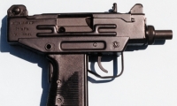 moviegunguy.com, movie prop submachine guns, replica Mini UZI