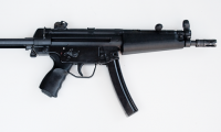 moviegunguy.com, movie prop police/SWAT gear, mp5