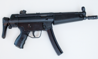 moviegunguy.com, movie prop police/SWAT gear, mp5