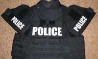 moviegunguy.com, movie prop police/SWAT gear, tactical plice body armor