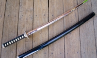 moviegunguy.com, Swords and Shields, Katana with black trim