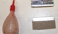 moviegunguy.com,  Syringe Sets, Fake razor blade with blood tube