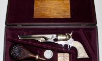 moviegunguy.com, movie prop rentals western, 1800s revolver presentation case